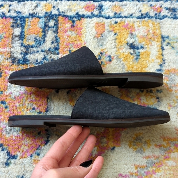 Lucky Brand Acasia Classic Pebbled Leather Slip On Open Back Flat Mules Black 6 - Picture 7 of 15
